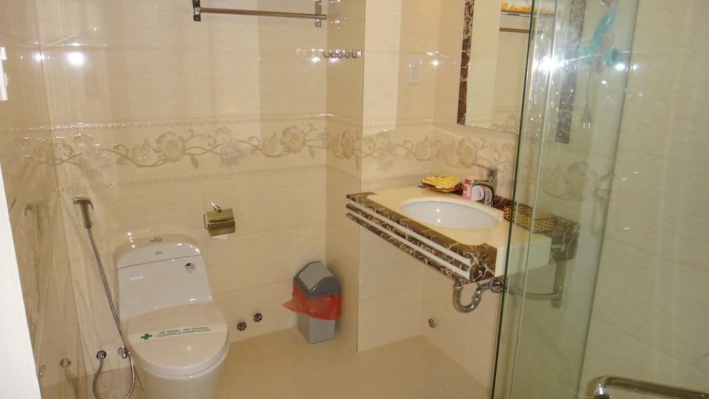Minh Nhat Hotel نها ترانج الغرفة الصورة